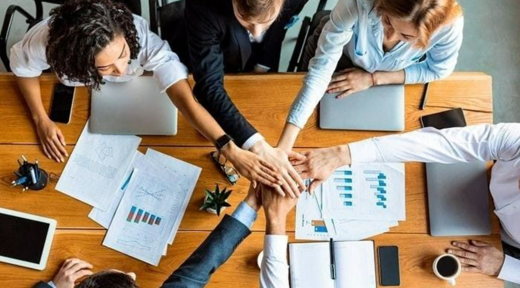 Students and facilitator